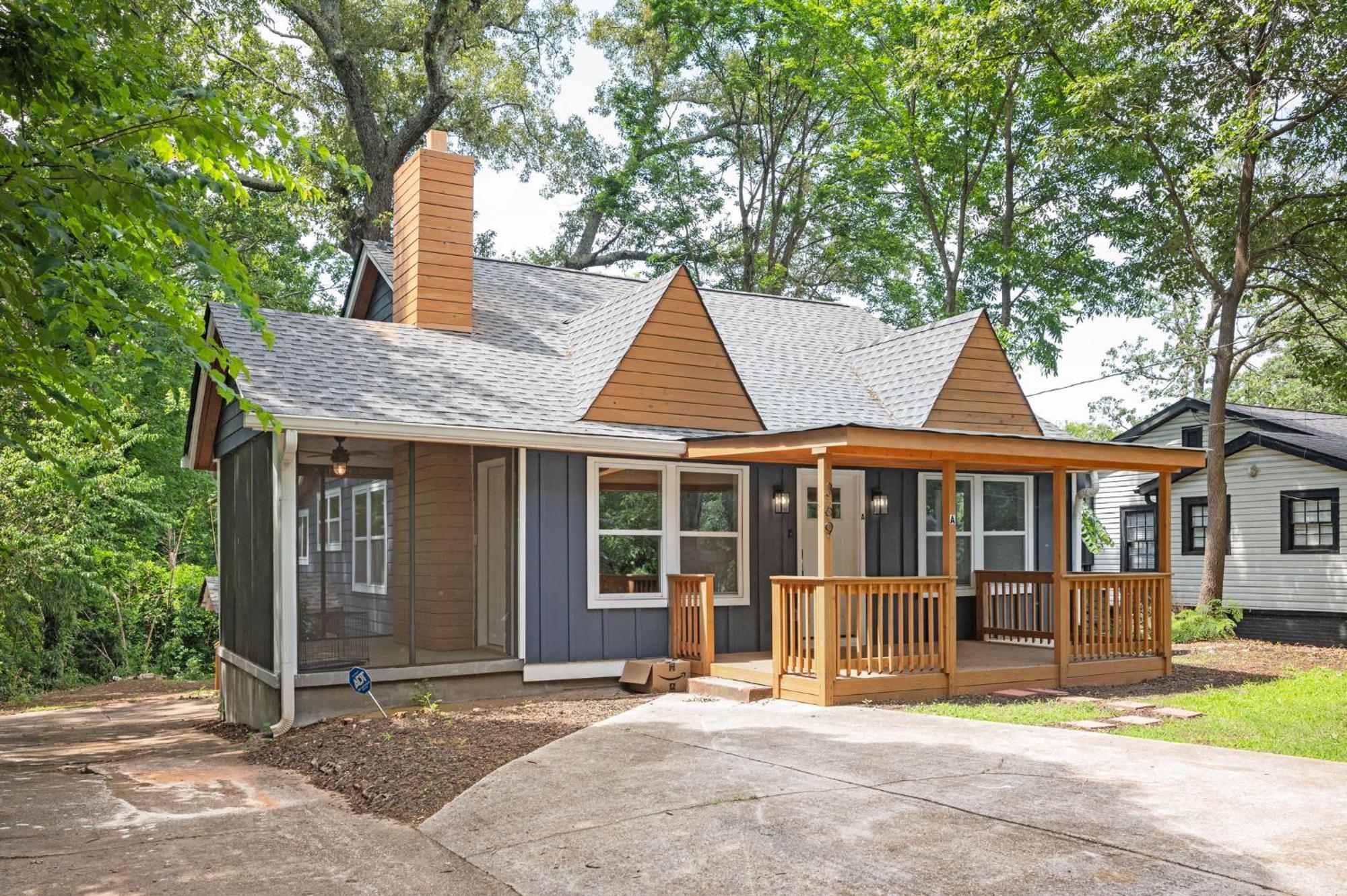 Apartment Chic 2-bed Haven With Vibrant Decor In Se Atlanta